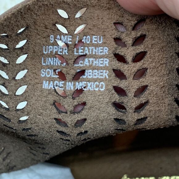 Nwot Coolway Tan Heeled Booties. Size 9. - Picture 8 of 9